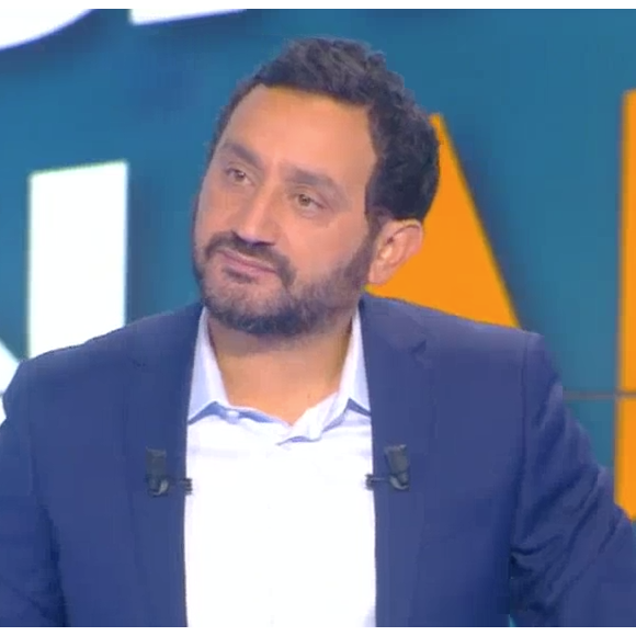 Cyril Hanouna face au voyant Claude Alexis dans "Touche pas à mon aprem" sur C8. Le 13 octobre 2016.