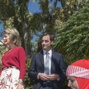 La reine Mathilde de Belgique et la reine Rania de Jordanie en visite à la Jordan River Foundation à Amman le 25 octobre 2016.
