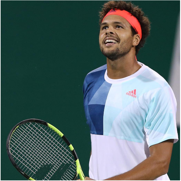 Jo-Wilfried Tsonga après sa victoire contre Alexander Zverev aux Masters 1000 de Shanghai le 13 octobre 2016.