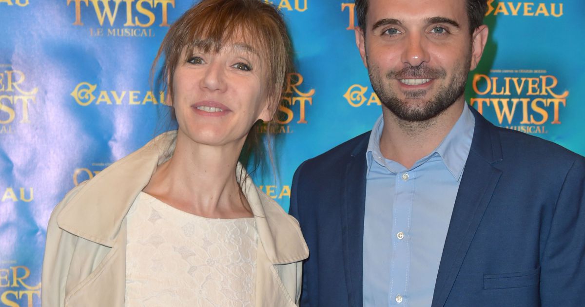 Virginie Lemoine et un ami Première de la comedie musicale Oliver