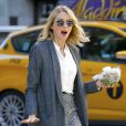 Naomi Watts - Tournage de la série "Gypsy" sur Park Avenue à New York. Le 11 octobre 2016  Set of the new TV series "Gypsy" on Park Avenue in New York, NY on October 11, 2016.11/10/2016 - New York