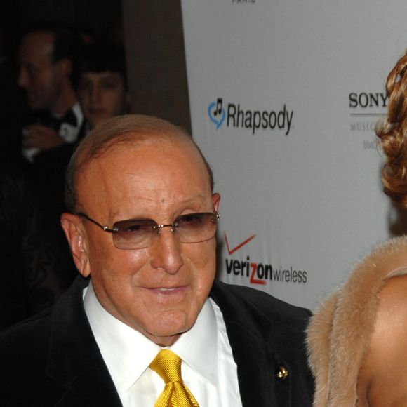 Clive Davis et Whitney Houston à la soirée pre-Grammy organisée à Beverly Hills le 10 février 2007 à Los Angeles.
