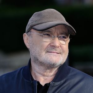 Phil Collins lors du photocall de sa conférence de presse pour sa tournée 'Not Dead Yet' au Royal Albert Hall à Londres le 17 octobre 2016