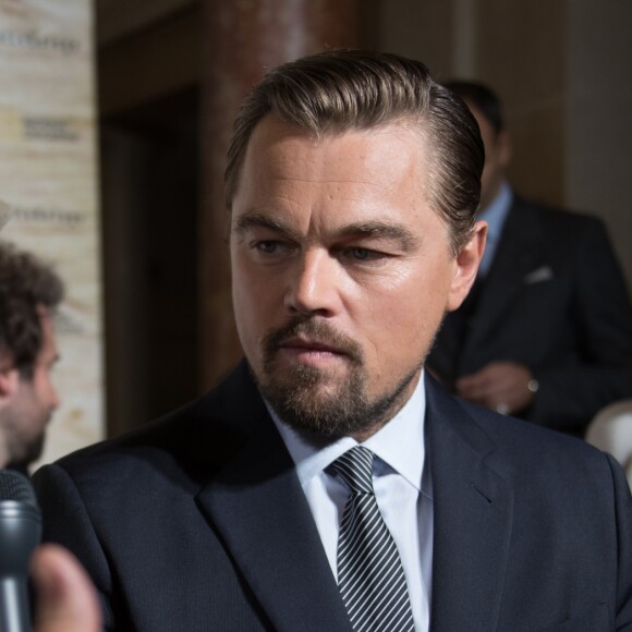 Fisher Stevens et Leonardo DiCaprio - Avant première du documentaire "Before the flood" au théâtre du Chatelet à Paris le 17 octobre 2016. © Cyril Moreau/Bestimage