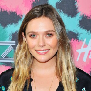 Elizabeth Olsen assiste à la soirée de lancement de la collection Kenzo x H&M à New York le 19 octobre 2016.