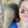Camille Gottlieb, fille de la princesse Stéphanie de Monaco, amoureuse des éléphants lors d'un voyage en Thaïlande début 2016, photo Instagram.