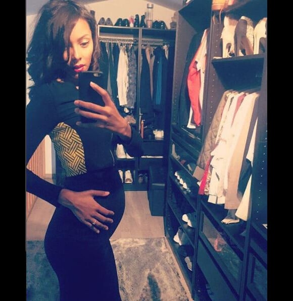 Nehuda des "Anges 8" enceinte, dévoile son baby bump sur Instagram, jeudi 20 octobre 2016