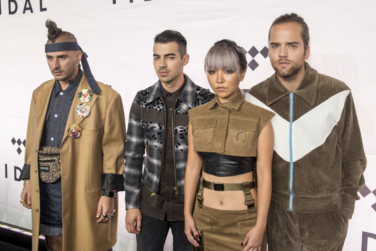 Photo : Cole Whittle, Joe Jonas, Jinjoo Lee et Jack Lawless (Le groupe  DNCE) à la soirée caritative Tidal X au Barclays Cente à New York, le 15  octobre 2016 © Eugene