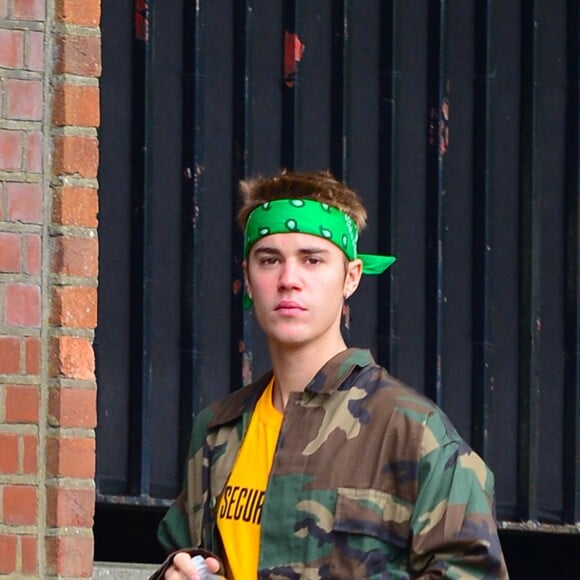 Justin Bieber est allé faire une pause en se promenant à Londres le 14 octobre 2016.