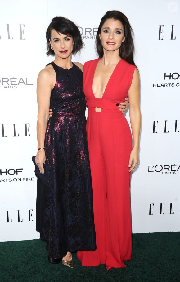 Constance Zimmer et Shiri Appleby à la cérémonie des Elle Women in Hollywood Awards au Four Seasons Hotel à Beverly Hills, Los Angeles, le 24 octobre 2016