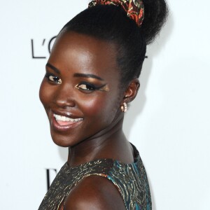 Lupita Nyong'o à la cérémonie des Elle Women in Hollywood Awards au Four Seasons Hotel à Beverly Hills, Los Angeles, le 24 octobre 2016