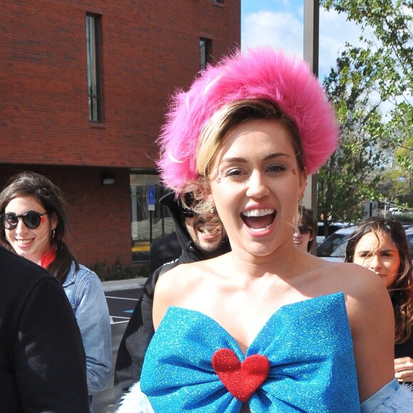 Miley Cyrus s'est rendue à l'université George Mason à Fairfax pour discuter avec les étudiants et les inciter à voter aux élections présidentielles US à Fairfax le 22 octobre 2016