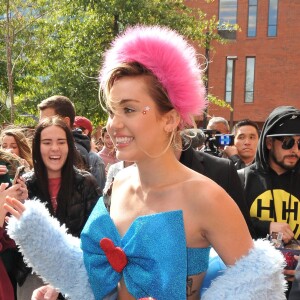 Miley Cyrus s'est rendue à l'université George Mason à Fairfax pour discuter avec les étudiants et les inciter à voter aux élections présidentielles US à Fairfax le 22 octobre 2016