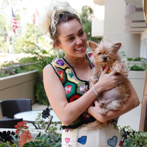 Miley Cyrus en conférence de presse pour la série tv "Crisis in Six Scenes" à l'hôtel Four Seasons de Beverly Hills. Los Angeles, le 7 septembre 2016.