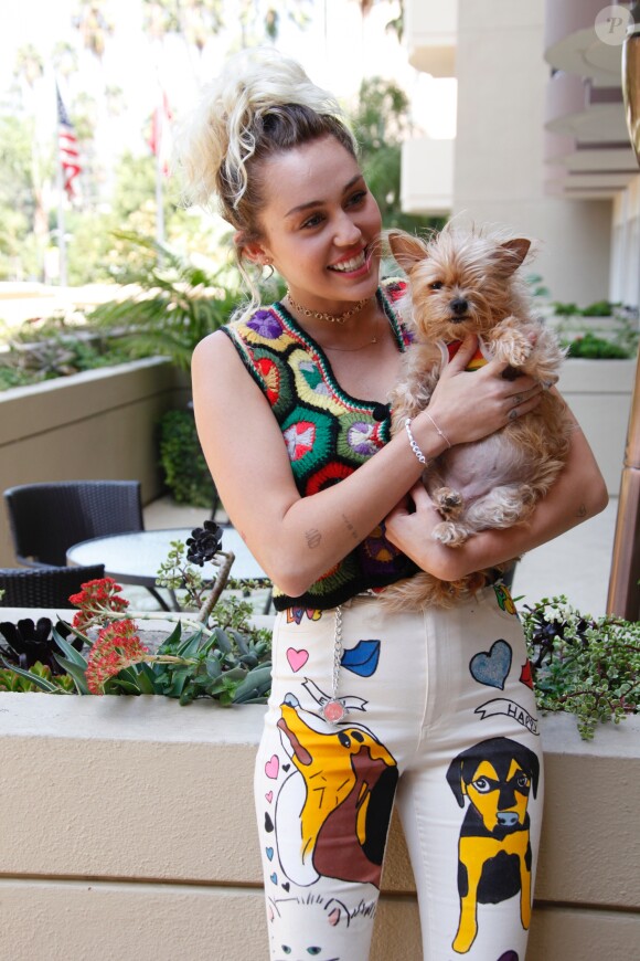 Miley Cyrus en conférence de presse pour la série tv "Crisis in Six Scenes" à l'hôtel Four Seasons de Beverly Hills. Los Angeles, le 7 septembre 2016.