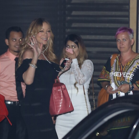 Mariah Carey à la sortie du restaurant Nobu. Le 19 octobre 2016 à Malibu