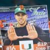 Hommage à Jose Fernandez le 8 octobre 2016, lanceur des Miami Marlins en MLB qui a trouvé la mort à 24 ans dans un accident de bateau à Miami le 25 septembre 2016.