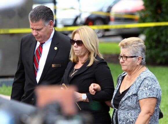Maritza et Olga Fernandez, la mère et la grand-mère de Jose Fernandez, lors de ses obsèques le 29 septembre 2016 à Miami.