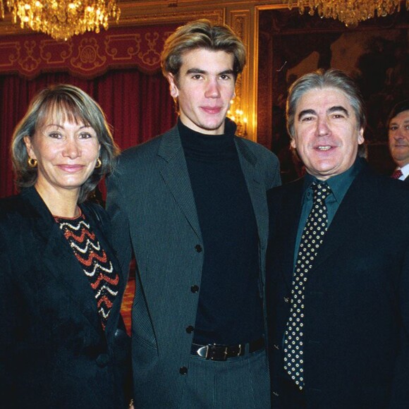 Serge Lama avec sa femme Michèle et leur fils Frédéric le 15 avril 2000