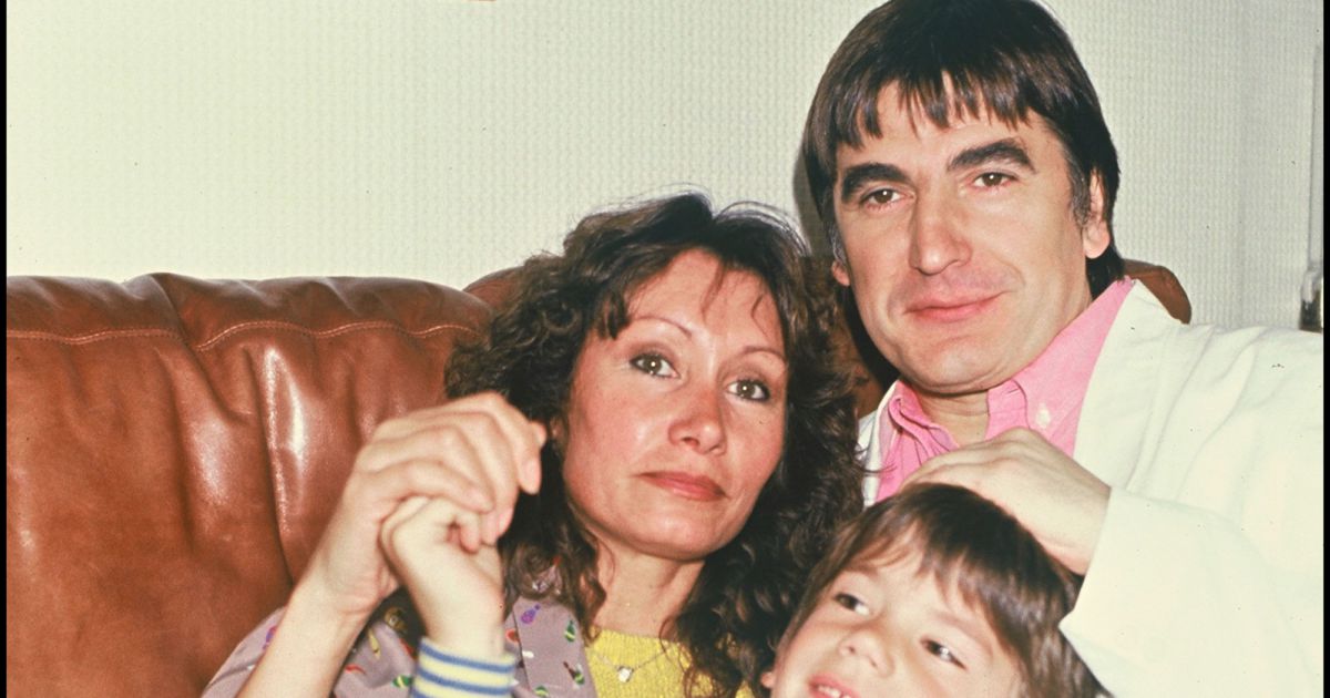 Serge et Michèle Lama avec leur fils Frédéric en février 1989 - Purepeople