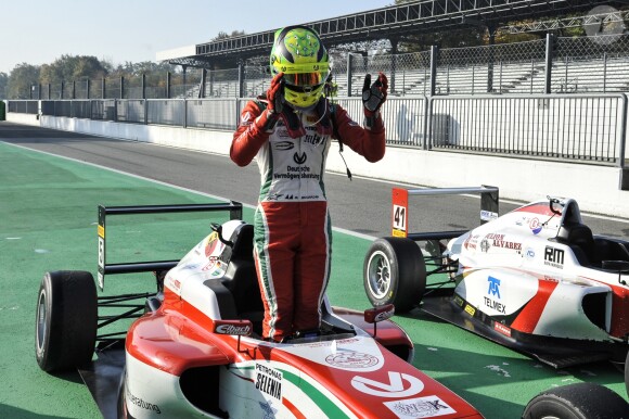 Mick Schumacher, le fils de Michael Schumacher, remporte le grand prix de Monza en formule 4 à Monza le 30 octobre 2016.