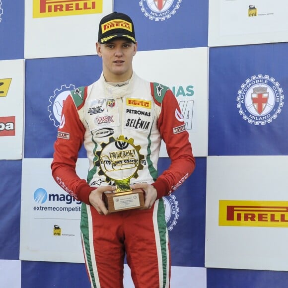 Mick Schumacher, le fils de Michael Schumacher, remporte le grand prix de Monza en formule 4 à Monza le 30 octobre 2016.