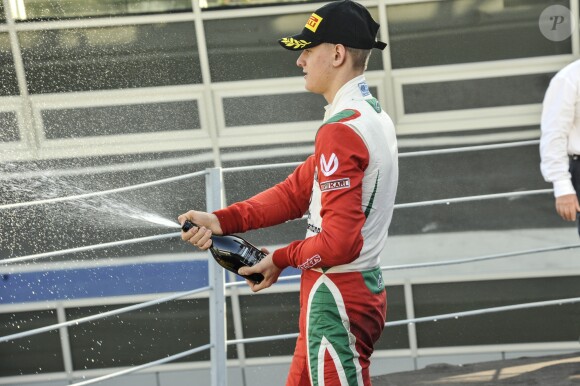 Mick Schumacher, le fils de Michael Schumacher, remporte le grand prix de Monza en formule 4 à Monza le 30 octobre 2016.