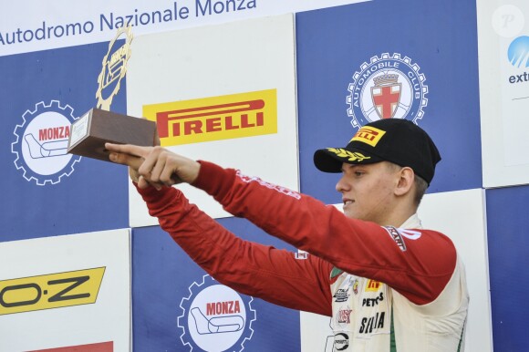 Mick Schumacher, le fils de Michael Schumacher, remporte le grand prix de Monza en formule 4 à Monza le 30 octobre 2016.