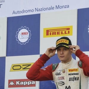 Mick Schumacher, le fils de Michael Schumacher, remporte le grand prix de Monza en formule 4 à Monza le 30 octobre 2016.