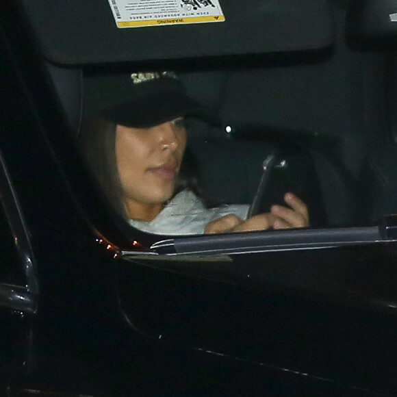 Kim Kardashian quittant le concert de Kanye West à Los Angeles, le 1er novembre 2016