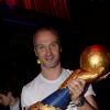 Thierry Omeyer fête son nouveau titre de champion du monde, avec l'équipe de France de handball, au VIP Room, à Paris le 2 février 2015.