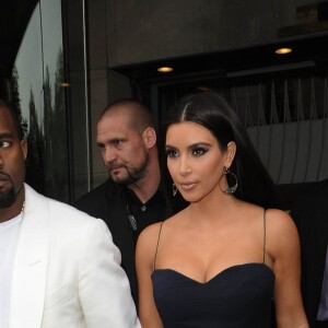 Kanye West, Kim Kardashian et Pascal Duvier à Londres en mai 2012.