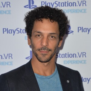 Exclusif - Tomer Sisley lors du photocall Experience PlayStation VR à Paris, France, le 13 octobre 2016. © Veeren/Bestimage