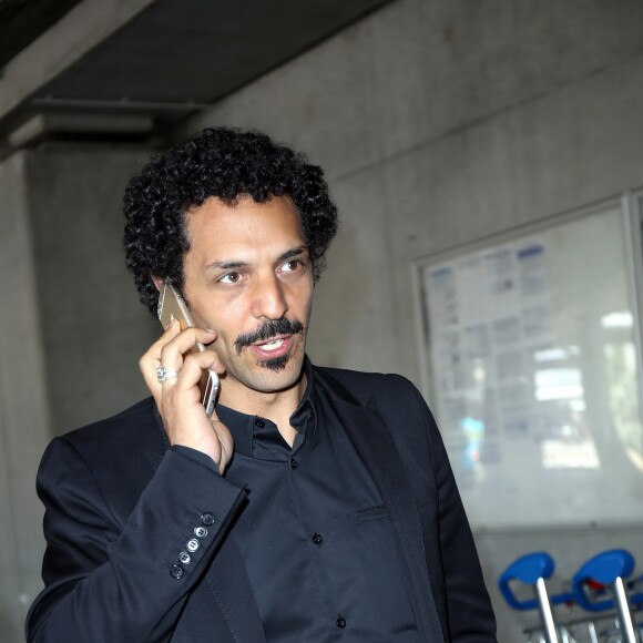 Tomer Sisley arrive à l'aéroport de Nice pour se rendre au 69ème festival international du film de Cannes à Nice le 12 mai 2016. Tomer Sisley at Nice Airport during the 69th Cannes International Film Festival in Nice on May 12, 2016.12/05/2016 - Nice