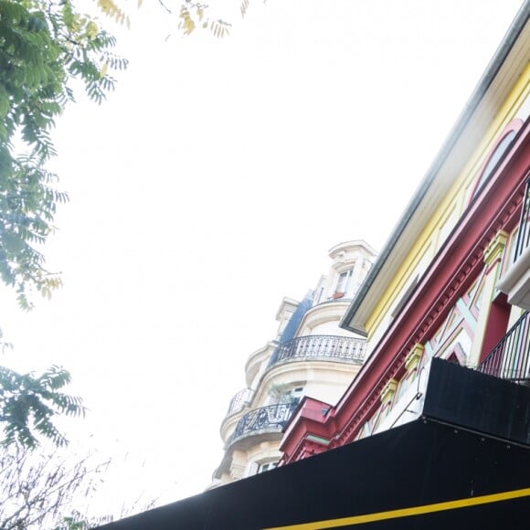 La nouvelle façade du Bataclan à Paris, le 27 octobre 2016, avant sa réouverture le 16 novembre avec un concert de Peter Doherty.