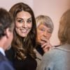La duchesse Catherine de Cambridge visitait le Nelson Trust Women's Centre à Gloucester le 4 novembre 2016. Juste avant, elle s'était rendue à la prison d'Eastwood Park pour en savoir plus sur le quotidien des détenues et la manière dont le centre les aide.