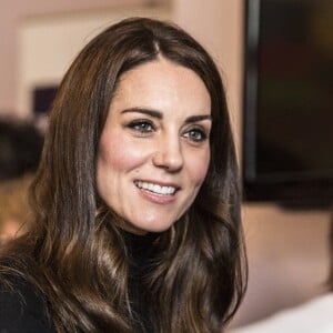 La duchesse Catherine de Cambridge visitait le Nelson Trust Women's Centre à Gloucester le 4 novembre 2016. Juste avant, elle s'était rendue à la prison d'Eastwood Park pour en savoir plus sur le quotidien des détenues et la manière dont le centre les aide.