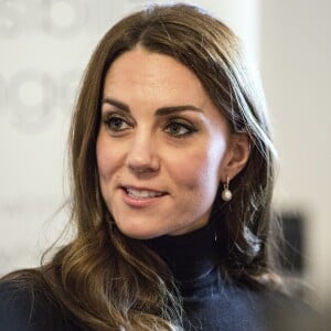 La duchesse Catherine de Cambridge visitait le Nelson Trust Women's Centre à Gloucester le 4 novembre 2016. Juste avant, elle s'était rendue à la prison d'Eastwood Park pour en savoir plus sur le quotidien des détenues et la manière dont le centre les aide.