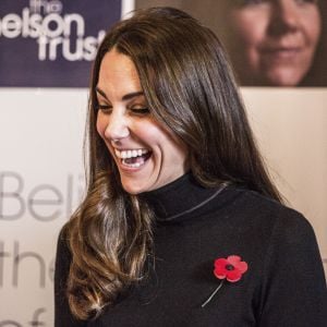 La duchesse Catherine de Cambridge visitait le Nelson Trust Women's Centre à Gloucester le 4 novembre 2016. Juste avant, elle s'était rendue à la prison d'Eastwood Park pour en savoir plus sur le quotidien des détenues et la manière dont le centre les aide.