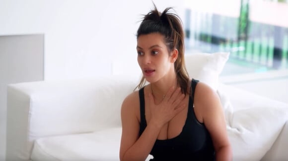 Kim Kardashian et Kendall Jenner avouent souffrir de crises d'angoisse dans un nouvel épisode de leur émission de télé-réalité. Vidéo publiée sur Youtube le 7 novembre 2016