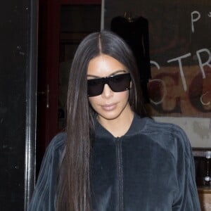 Kim Kardashian fait du shopping à Paris le 1er octobre 2016. Elle s'est rendue chez Azzedine Alaïa puis chez Hermès.