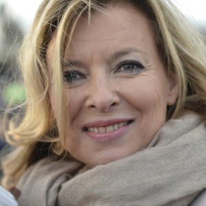 Valérie Trierweiler - Le Secours populaire, Marcel Campion et le Monde Festif invitent 1000 enfants d'Ile de France à la Grande roue place de la Concorde à Paris le 22 décembre 2015 pour une après-midi festive avec remise de cadeaux. © Veeren / Bestimage