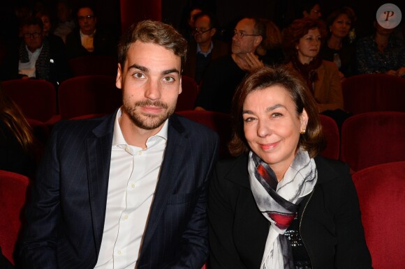 Exclusif - Carole Amiel et son fils Valentin Montand (Livi) - Générale du spectacle "Ivo Livi ou Le destin d'Yves Montand" au théâtre de la Gaîté-Montparnasse à Paris, France, le 11 octobre 2016. © Coadic Guirec/Bestimage