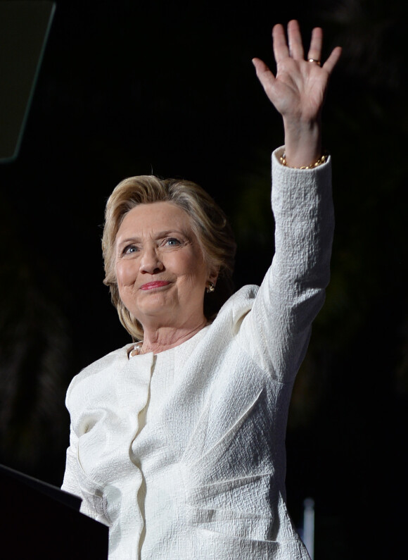 La candidate démocrate aux élections présidentielles américaines, Hillary Clinton, a conclu son tour de Floride, avant le vote du 8 novembre, par un grand meeting au Rev Samuel Deleove Memorial Park à Fort Lauderdale. Le 1er novembre 2016