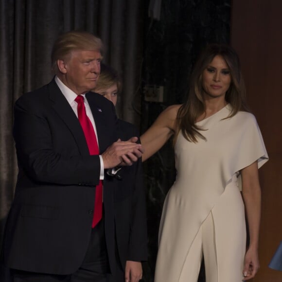 Donald Trump, sa femme Melania et Ivanka Trump - Le 45e président des Etats-Unis, Donald Trump s'adresse à ses militants au New York Hilton Midtown. New York, le 9 novembre 2016.