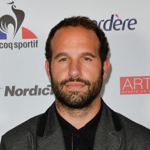 Frédéric Michalak à la soirée de gala des 20 ans de l'association "Fête le Mur" de Yannick Noah au Chalet des Iles à Paris le 9 novembre 2016.