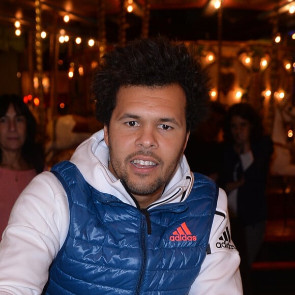 Semi-exclusif - Jo-Wilfried Tsonga (Ambassadeur de Capri-Sun) - Capri-Sun parraine SOS Villages d'Enfants et offre à 20 jeunes de l'association un goûter avec son ambassadeur Jo-Wilfried Tsonga au Musée des Arts Forains à Paris, France, le 10 novembre 2016. © Veeren/Bestimage Semi-exclusive - Jo-Wilfried Tsonga (Ambassador Capri-Sun)