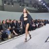 Gigi Hadid - Défilé de mode prêt-à-porter printemps-été 2017 "Giambattista Valli" à Paris. Le 3 octobre 2016 © CVS-Veeren / Bestimage
