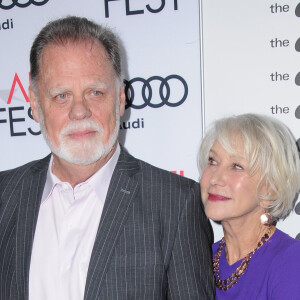 Taylor Hackford et sa femme Helen Mirren lors de la première '' The Comedian'' pendant le ''AFI FEST 2016'' au Egyptian Theater à Hollywood, le 11 novembre 2016. © Birdie Thompson/AdMedia/Bestimage