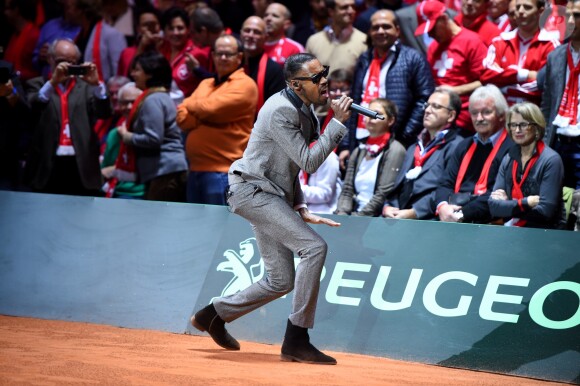 Skip The Use fait le show pendant la finale de Coupe Davis à Lille le 21 novembre 2014.